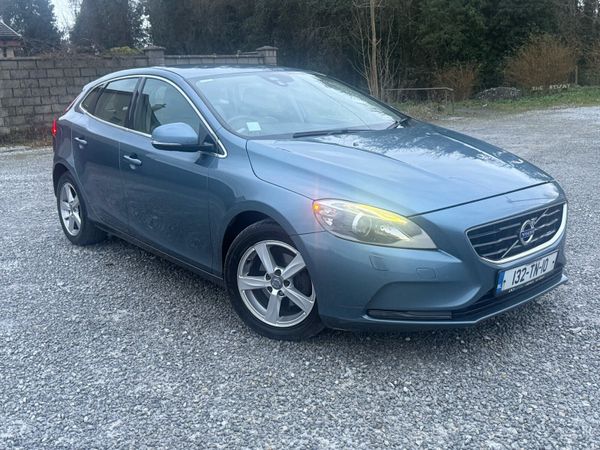 Volvo V40 Hatchback, Diesel, 2013, Blue