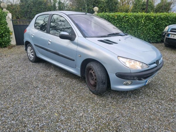 Peugeot 206 Hatchback, Petrol, 2003, Silver