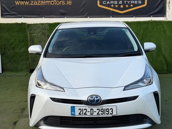 Toyota Prius Hatchback, Petrol Hybrid, 2021, White