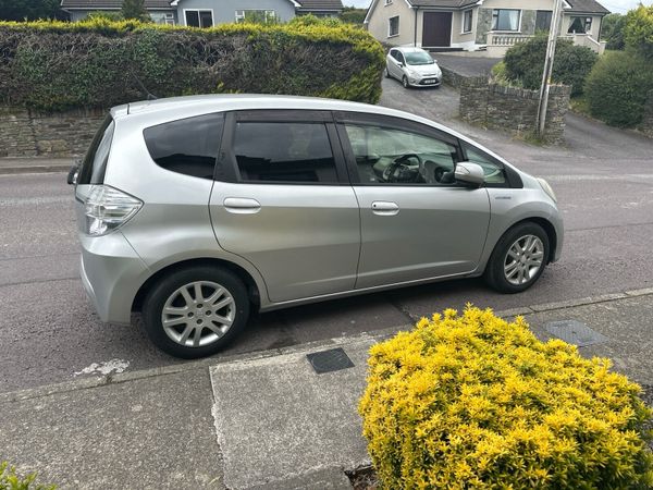 Honda Fit Hatchback, Petrol Hybrid, 2013, Silver