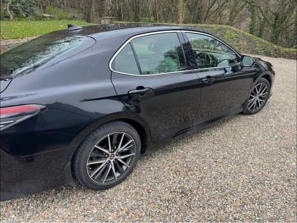 Toyota Camry Saloon, Petrol Hybrid, 2023, Black
