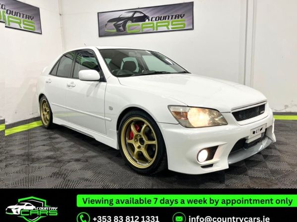 Toyota Altezza Saloon, Petrol Hybrid, 2000, White