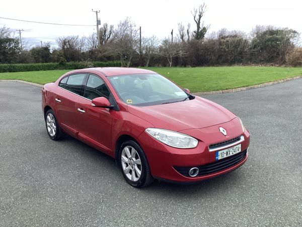 Renault Fluence Saloon, Diesel, 2010, Red