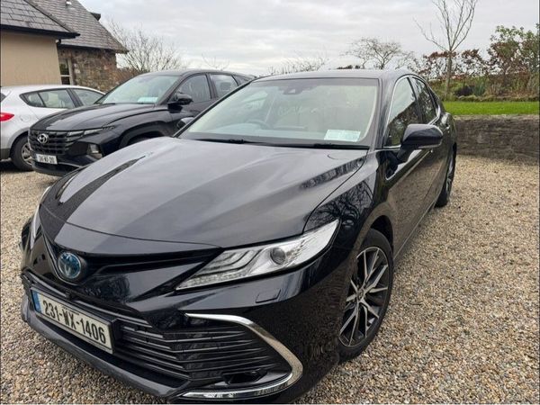 Toyota Camry Saloon, Petrol Hybrid, 2023, Black