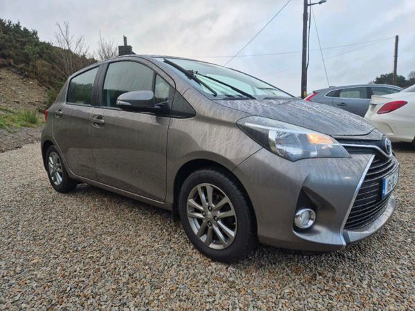 Toyota Yaris Hatchback, Petrol, 2016, Grey