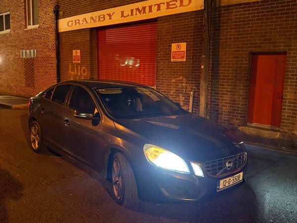 Volvo S60 Saloon, Diesel, 2012, Grey