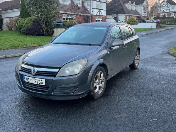 Vauxhall Astra Hatchback, Petrol, 2009, Grey
