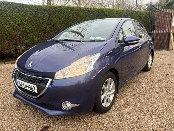Peugeot 208 Hatchback, Petrol, 2014, Blue