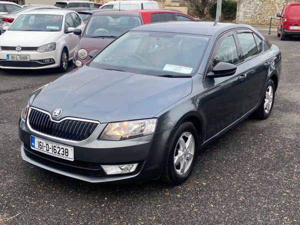 Skoda Octavia Saloon, Diesel, 2016, Grey