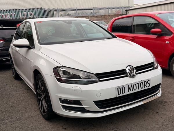 Volkswagen Golf Hatchback, Petrol, 2017, White