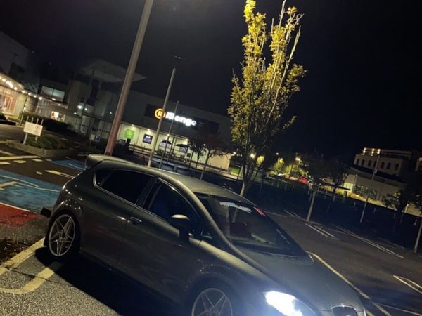 SEAT Leon Hatchback, Diesel, 2012, Grey