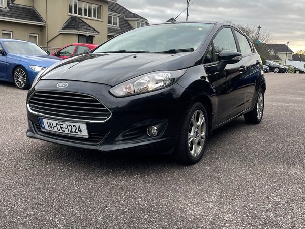 Ford Fiesta Hatchback, Petrol, 2014, Black