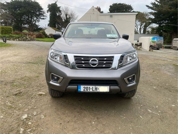 Nissan Navara Crew Cab, Diesel, 2020, Grey