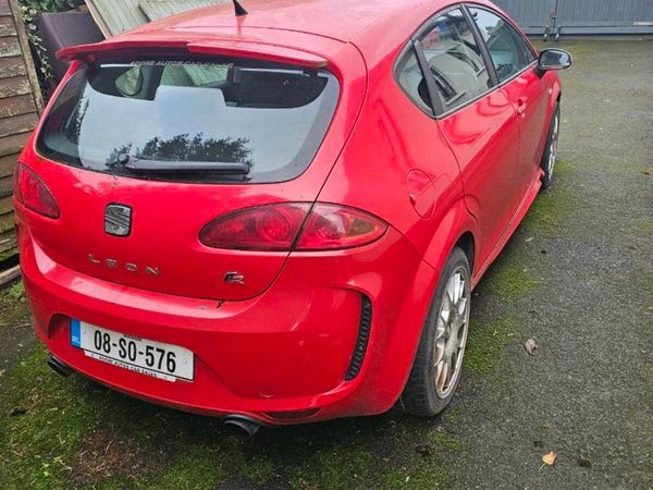SEAT Leon Hatchback, Petrol, 2008, Red
