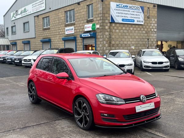 Volkswagen Golf Hatchback, Petrol, 2015, Red