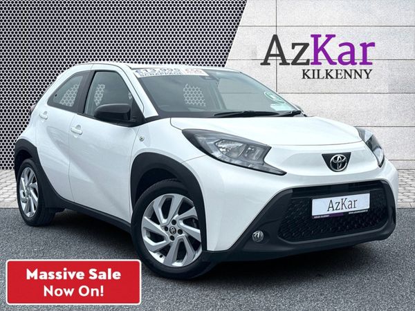 Toyota Aygo Hatchback, Petrol, 2022, White