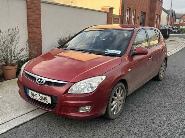 Hyundai i30 Hatchback, Diesel, 2010, Red