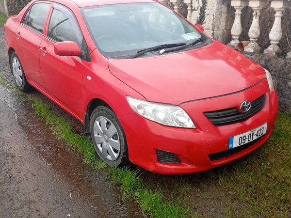 Toyota Corolla Saloon, Diesel, 2009, Red
