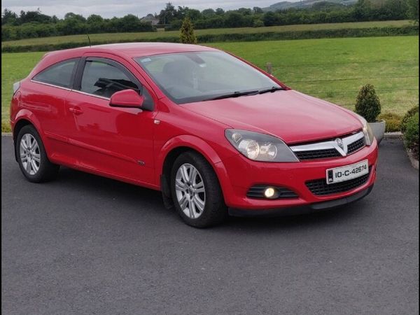 Vauxhall Astra Hatchback, Diesel, 2010, Red