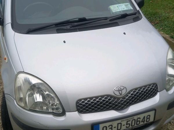 Toyota Yaris Hatchback, Petrol, 2003, Silver