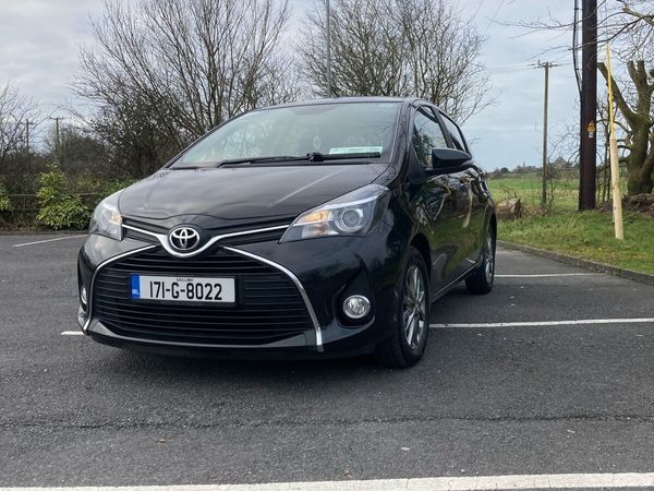 Toyota Yaris Hatchback, Petrol, 2017, Black