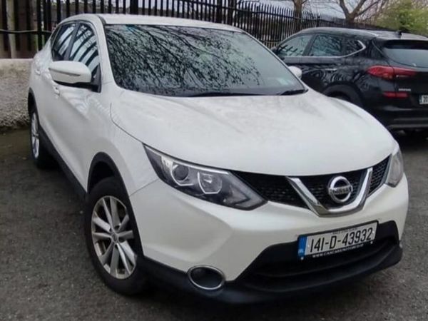 Nissan Qashqai Hatchback, Petrol, 2014, White