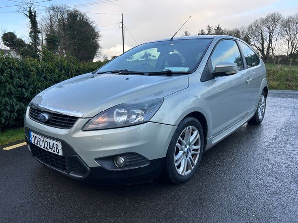 Ford Focus Hatchback, Diesel, 2010, Grey