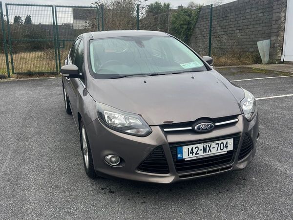 Ford Focus Hatchback, Diesel, 2014, Brown