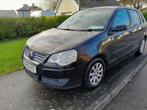 Volkswagen Polo Hatchback, Petrol, 2008, Black