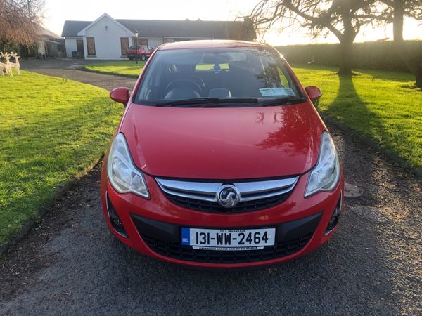 Opel Corsa Hatchback, Petrol, 2013, Red