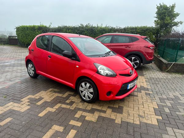 Toyota Aygo Hatchback, Petrol, 2012, Red