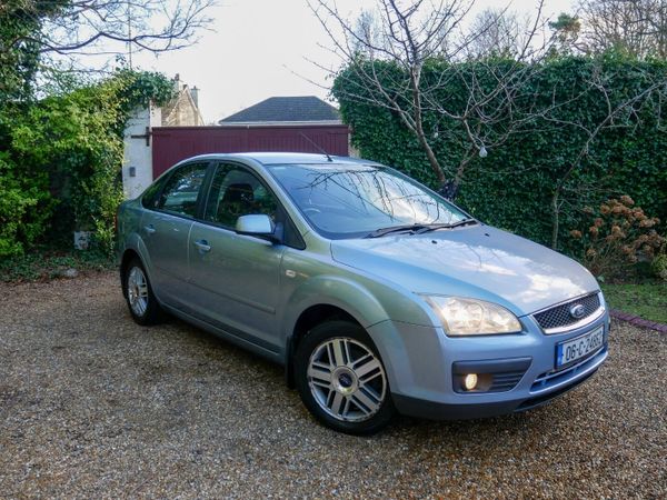 Ford Focus Saloon, Petrol, 2006, Blue