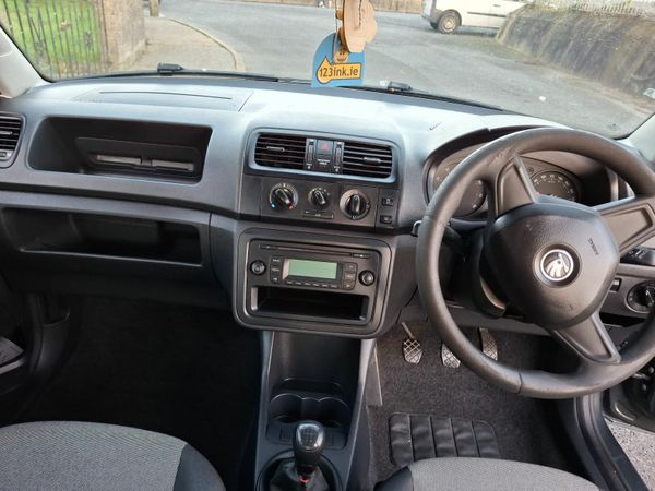 Skoda Fabia Hatchback, Petrol, 2015, Grey