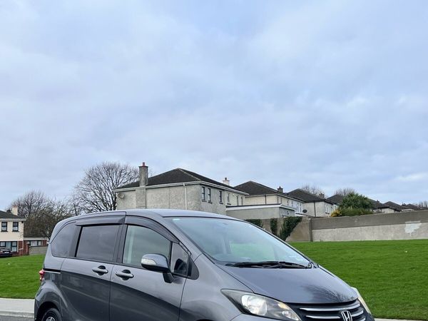 Honda Freed Estate, Petrol, 2010, Grey