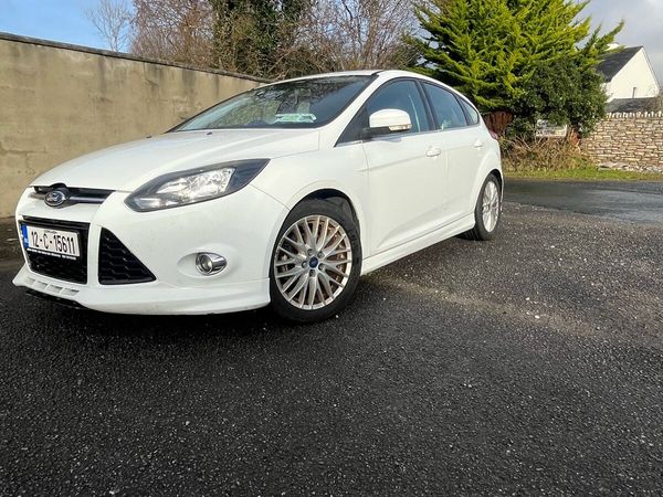 Ford Focus Hatchback, Diesel, 2012, White