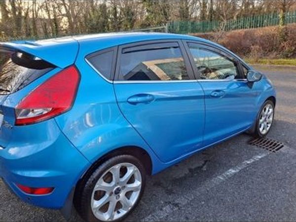 Ford Fiesta Hatchback, Diesel, 2009, Blue