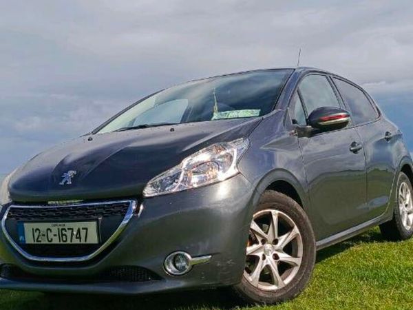 Peugeot 208 Hatchback, Petrol, 2012, Grey