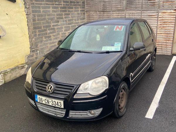 Volkswagen Polo Hatchback, Petrol, 2006, Black