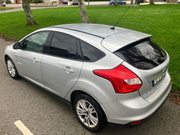 Ford Focus Hatchback, Diesel, 2012, Silver