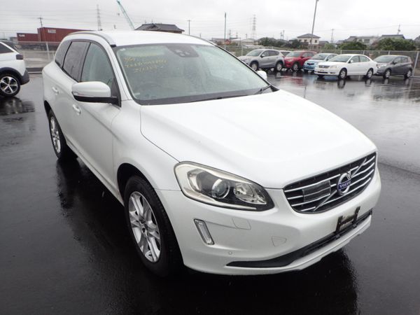 Volvo XC70 Estate, Diesel, 2016, White