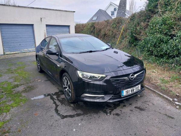 Opel Insignia Hatchback, Diesel, 2019, Black