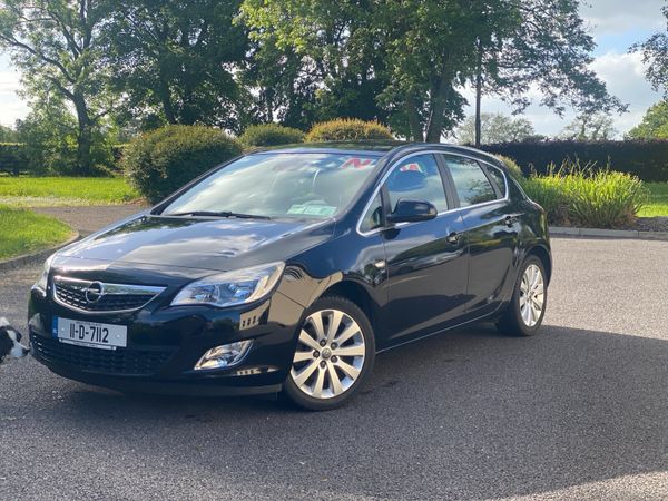 Opel Astra Hatchback, Diesel, 2011, Black