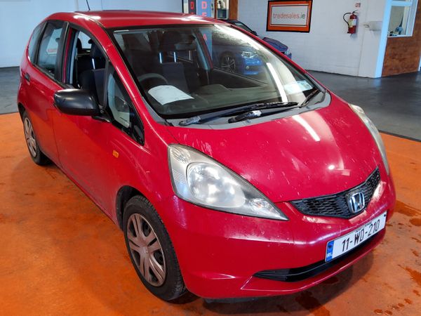 Honda Jazz Hatchback, Petrol, 2011, Red