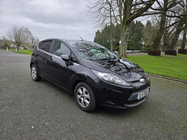 Ford Fiesta Hatchback, Diesel, 2012, Black