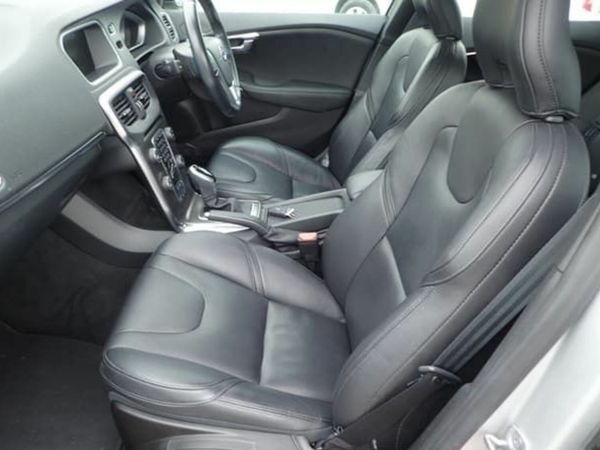 Volvo V40 Hatchback, Petrol, 2014, Silver