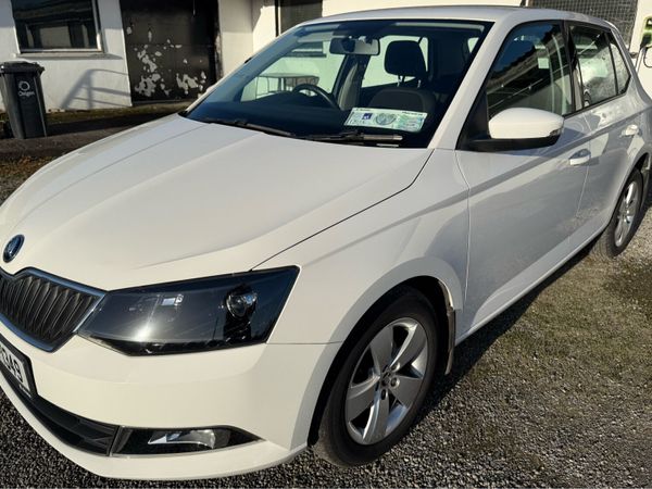 Skoda Fabia Hatchback, Petrol, 2018, White