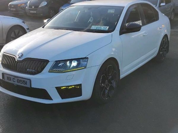 Skoda Octavia Saloon, Diesel, 2016, White