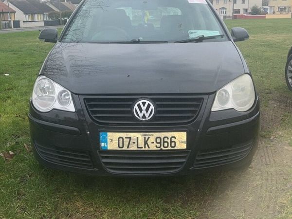 Volkswagen Polo Hatchback, Petrol, 2007, Black