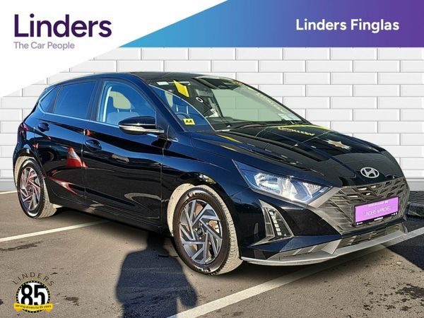 Hyundai i20 Hatchback, Petrol, 2024, Black