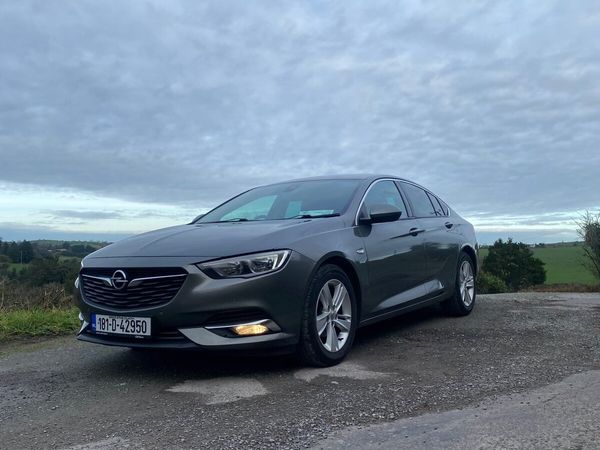 Opel Insignia Hatchback, Diesel, 2018, Grey